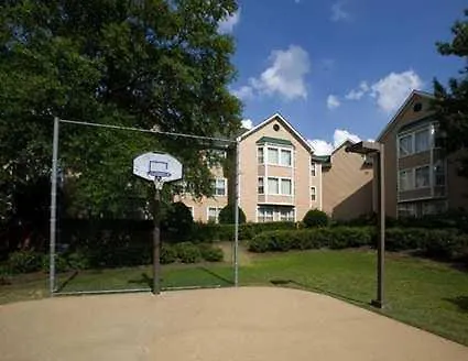 Poplar Inn And Suites Memphis Hotel