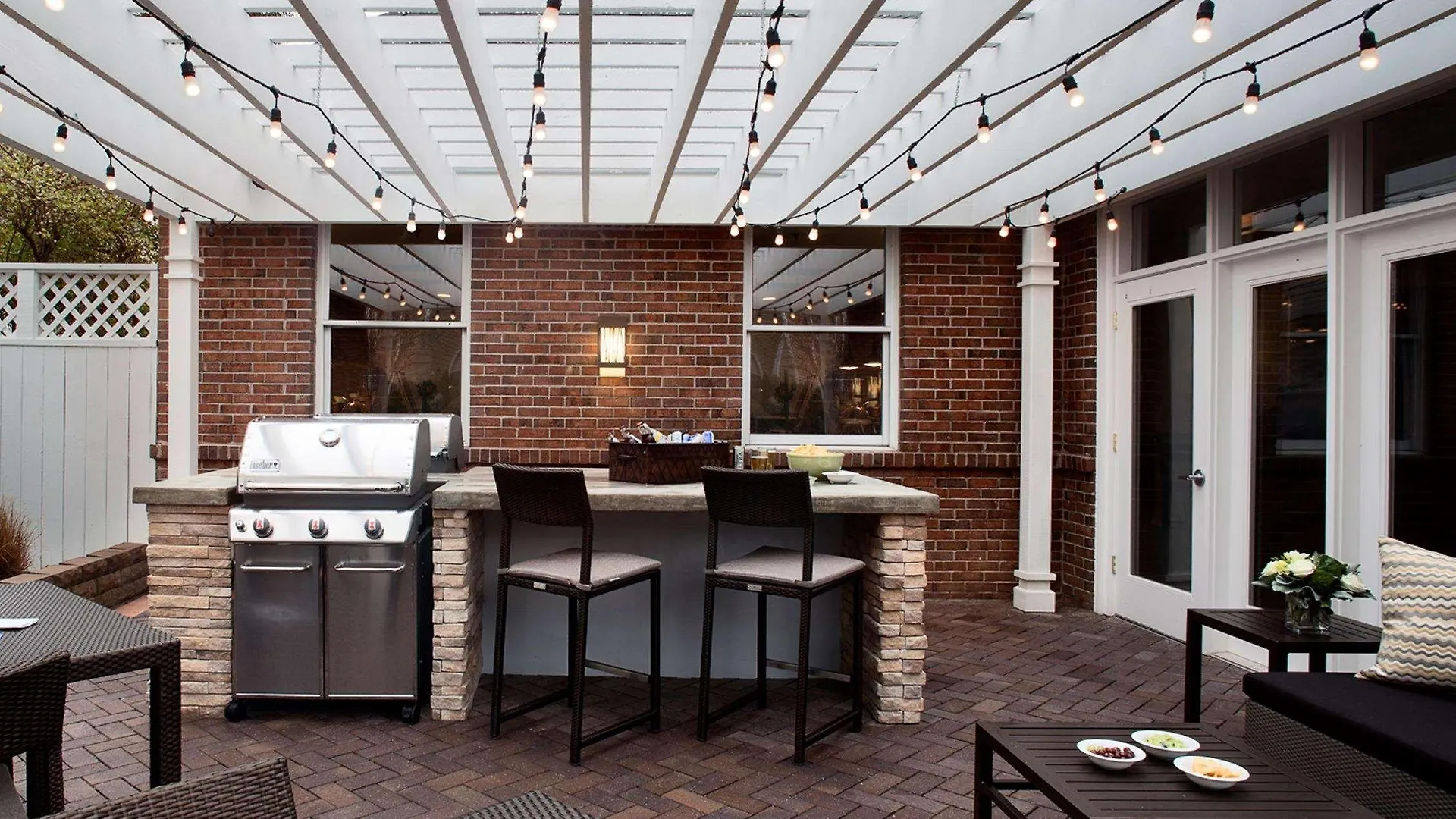 Poplar Inn And Suites Memphis 3*,  United States