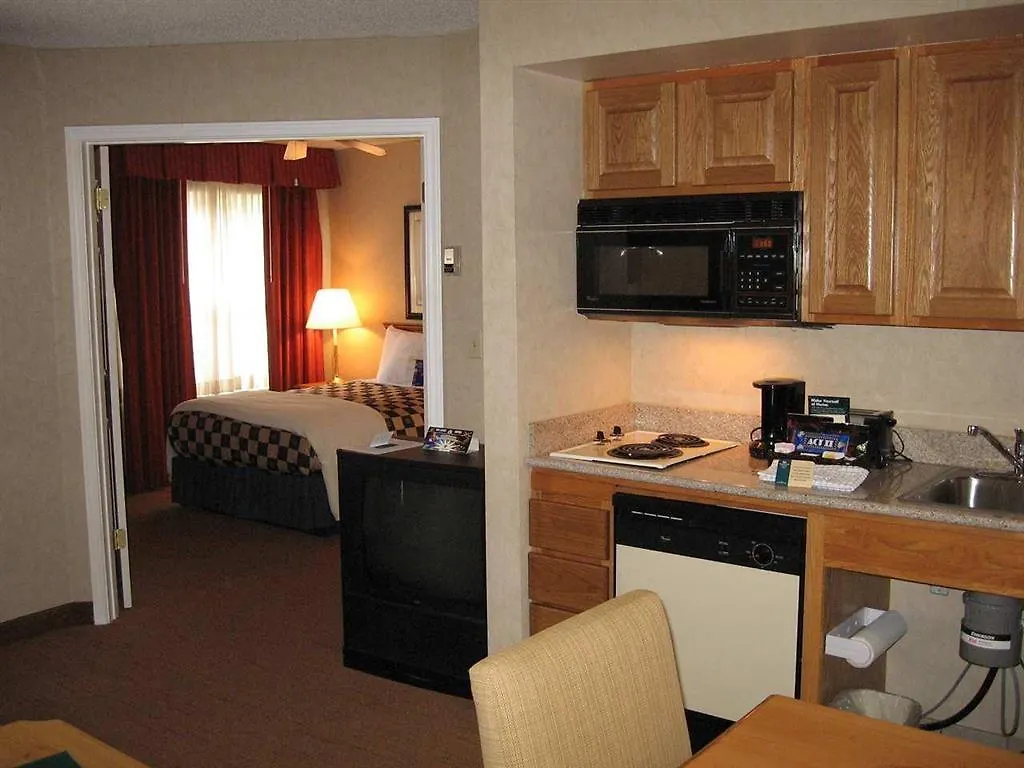 Poplar Inn And Suites Memphis