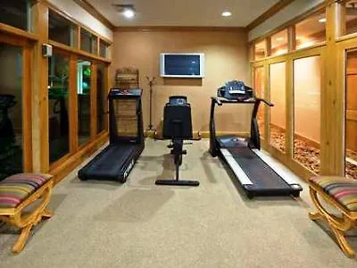 Poplar Inn And Suites Memphis United States